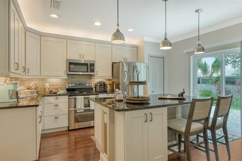 House in Sarasota, Florida 3 bedrooms, 230.58 sq.m. № 1854689 - photo 16