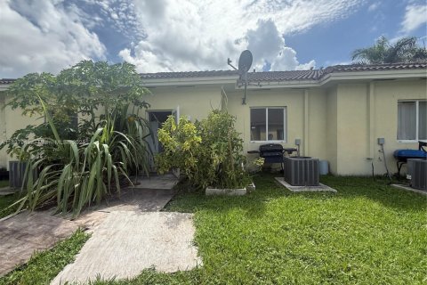 Condo in Homestead, Florida, 2 bedrooms  № 1888917 - photo 9