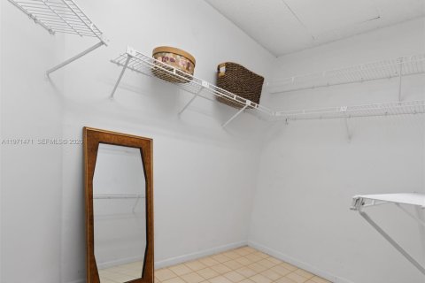 Copropriété à vendre à Pembroke Pines, Floride: 2 chambres, 125.51 m2 № 2036337 - photo 20
