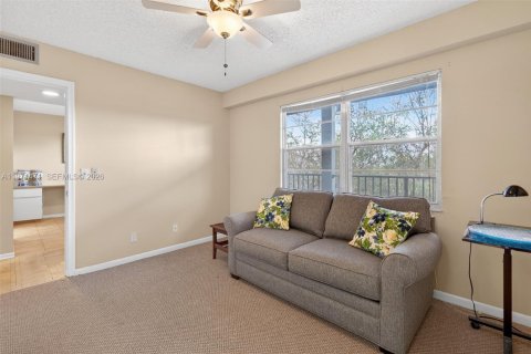 Copropriété à vendre à Pembroke Pines, Floride: 2 chambres, 125.51 m2 № 2036337 - photo 22
