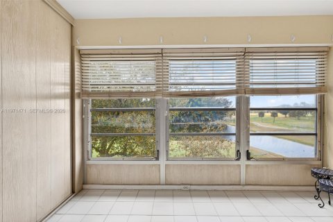 Copropriété à vendre à Pembroke Pines, Floride: 2 chambres, 125.51 m2 № 2036337 - photo 28