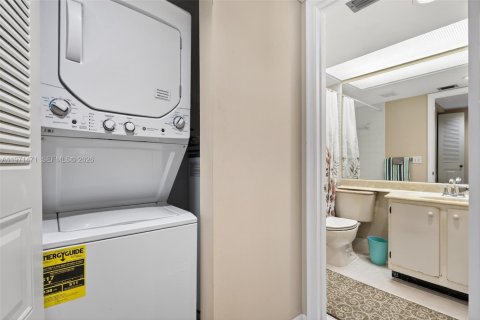 Copropriété à vendre à Pembroke Pines, Floride: 2 chambres, 125.51 m2 № 2036337 - photo 26