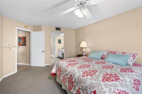 Copropriété à vendre à Pembroke Pines, Floride: 2 chambres, 125.51 m2 № 2036337 - photo 15