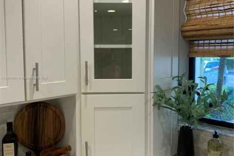 Condo in Stuart, Florida, 2 bedrooms  № 1953822 - photo 8