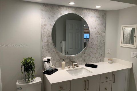 Condo in Stuart, Florida, 2 bedrooms  № 1953822 - photo 17