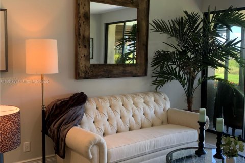 Condo in Stuart, Florida, 2 bedrooms  № 1953822 - photo 22