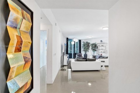 Copropriété à vendre à North Miami Beach, Floride: 2 chambres, 161.28 m2 № 1941603 - photo 8