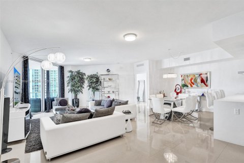 Copropriété à vendre à North Miami Beach, Floride: 2 chambres, 161.28 m2 № 1941603 - photo 4