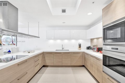 Copropriété à vendre à North Miami Beach, Floride: 2 chambres, 161.28 m2 № 1941603 - photo 15
