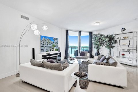 Copropriété à vendre à North Miami Beach, Floride: 2 chambres, 161.28 m2 № 1941603 - photo 6