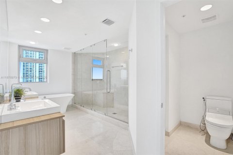 Copropriété à vendre à North Miami Beach, Floride: 2 chambres, 161.28 m2 № 1941603 - photo 26
