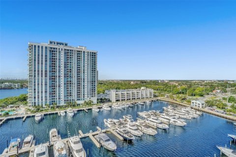 Copropriété à vendre à North Miami Beach, Floride: 2 chambres, 161.28 m2 № 1941603 - photo 21
