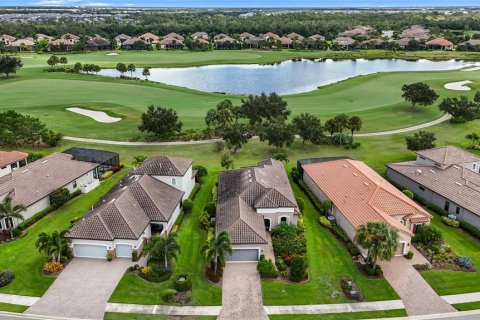 Villa ou maison à vendre à Bradenton, Floride: 2 chambres, 194.17 m2 № 1904659 - photo 2
