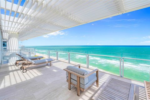 Copropriété à vendre à Surfside, Floride: 5 chambres, 514.21 m2 № 1942804 - photo 24