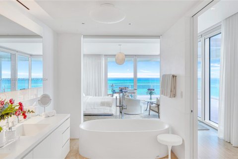 Copropriété à vendre à Surfside, Floride: 5 chambres, 514.21 m2 № 1942804 - photo 27