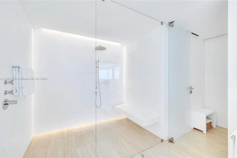 Copropriété à vendre à Surfside, Floride: 5 chambres, 514.21 m2 № 1942804 - photo 29