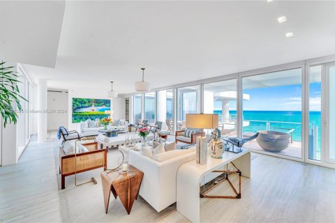 Copropriété à vendre à Surfside, Floride: 5 chambres, 514.21 m2 № 1942804 - photo 4