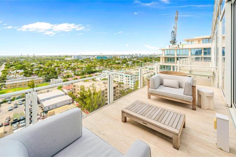 Copropriété à vendre à Surfside, Floride: 5 chambres, 514.21 m2 № 1942804 - photo 18