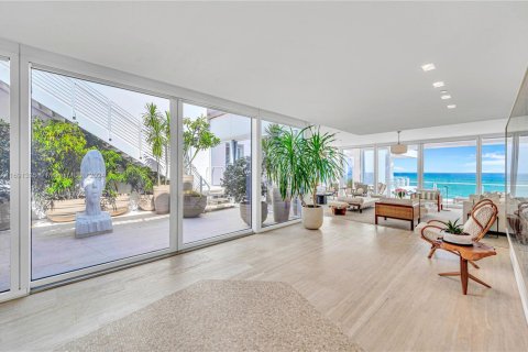 Copropriété à vendre à Surfside, Floride: 5 chambres, 514.21 m2 № 1942804 - photo 2