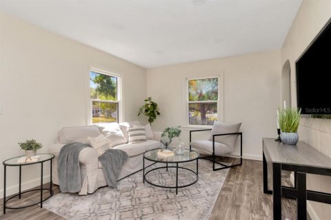 Villa ou maison à louer à Gulfport, Floride: 4 chambres, 130.43 m2 № 2102381 - photo 12