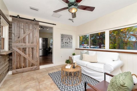 Villa ou maison à louer à Gulfport, Floride: 4 chambres, 130.43 m2 № 2102381 - photo 7