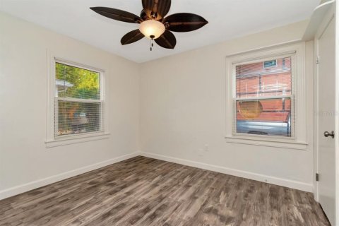 Villa ou maison à louer à Gulfport, Floride: 4 chambres, 130.43 m2 № 2102381 - photo 23