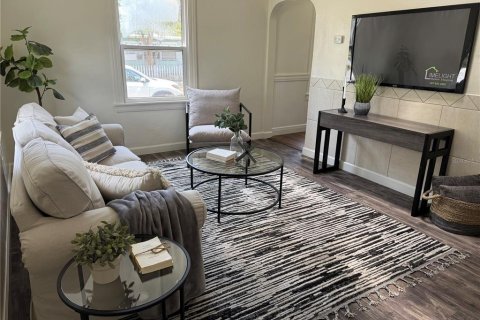 Villa ou maison à louer à Gulfport, Floride: 4 chambres, 130.43 m2 № 2102381 - photo 5