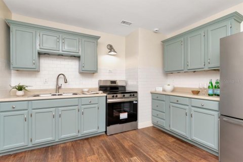 Villa ou maison à louer à Gulfport, Floride: 4 chambres, 130.43 m2 № 2102381 - photo 9