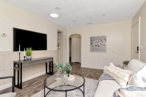 Villa ou maison à louer à Gulfport, Floride: 4 chambres, 130.43 m2 № 2102381 - photo 13