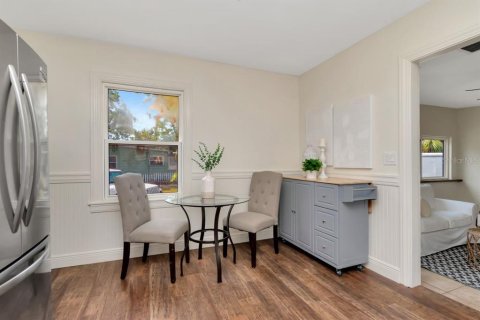 Villa ou maison à louer à Gulfport, Floride: 4 chambres, 130.43 m2 № 2102381 - photo 16