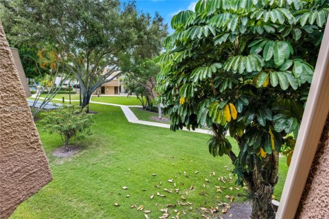 Condo in Pinecrest, Florida, 1 bedroom № 2269344 - photo 21