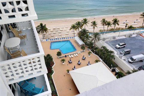 Condo in Fort Lauderdale, Florida, 1 bedroom  № 2003732 - photo 13
