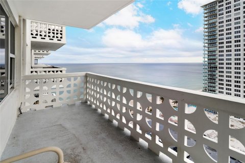 Condo in Fort Lauderdale, Florida, 1 bedroom  № 2003732 - photo 9
