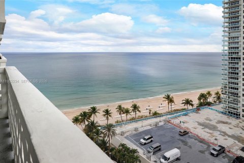 Condo in Fort Lauderdale, Florida, 1 bedroom  № 2003732 - photo 14