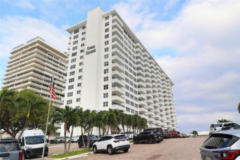 Condo in Fort Lauderdale, Florida, 1 bedroom  № 2003732 - photo 18
