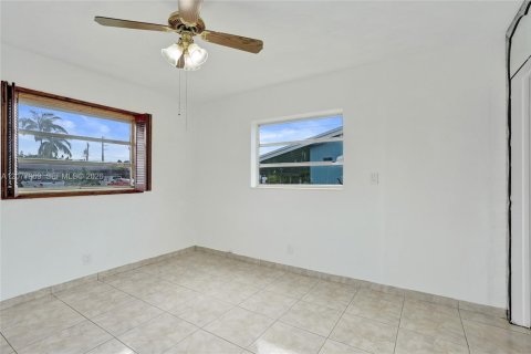 Villa ou maison à vendre à Hollywood, Floride: 3 chambres, 153.85 m2 № 2323628 - photo 26