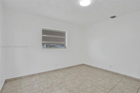 Villa ou maison à vendre à Hollywood, Floride: 3 chambres, 153.85 m2 № 2323628 - photo 19