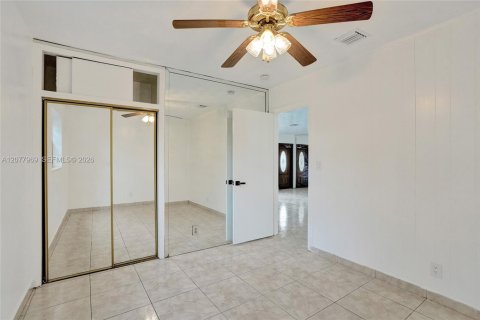 Villa ou maison à vendre à Hollywood, Floride: 3 chambres, 153.85 m2 № 2323628 - photo 24