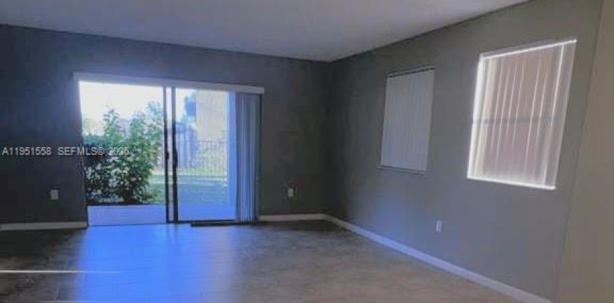 Condo in Fort Lauderdale, Florida, 2 bedrooms  № 2011597