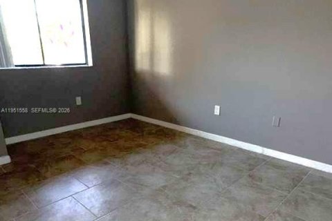 Condo in Fort Lauderdale, Florida, 2 bedrooms  № 2011597 - photo 7