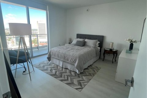 Condominio en venta en Miami, Florida, 2 dormitorios, 100.98 m2 № 2002808 - foto 11