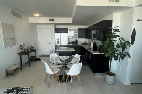Condominio en venta en Miami, Florida, 2 dormitorios, 100.98 m2 № 2002808 - foto 9