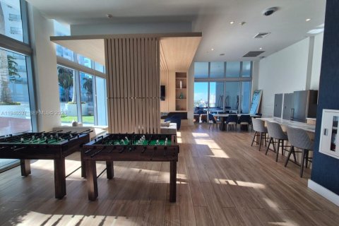 Condominio en venta en Miami, Florida, 2 dormitorios, 100.98 m2 № 2002808 - foto 6