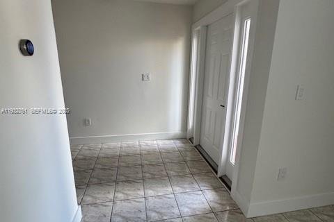 Condo in Miami, Florida, 3 bedrooms  № 2034918 - photo 5