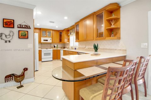 Villa ou maison à vendre à Cutler Bay, Floride: 4 chambres, 242.2 m2 № 2004760 - photo 9