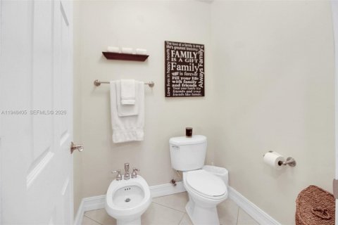 Villa ou maison à vendre à Cutler Bay, Floride: 4 chambres, 242.2 m2 № 2004760 - photo 24