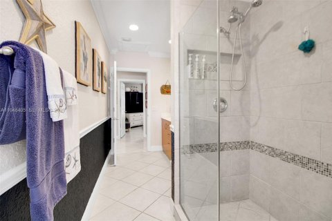 Villa ou maison à vendre à Cutler Bay, Floride: 4 chambres, 242.2 m2 № 2004760 - photo 18