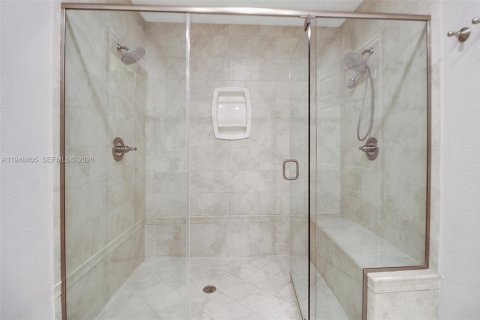 Villa ou maison à vendre à Cutler Bay, Floride: 4 chambres, 242.2 m2 № 2004760 - photo 25