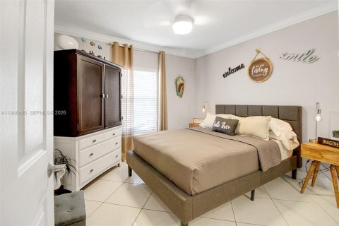 Villa ou maison à vendre à Cutler Bay, Floride: 4 chambres, 242.2 m2 № 2004760 - photo 16