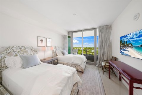 Condo in Key Biscayne, Florida, 2 bedrooms  № 2012739 - photo 17